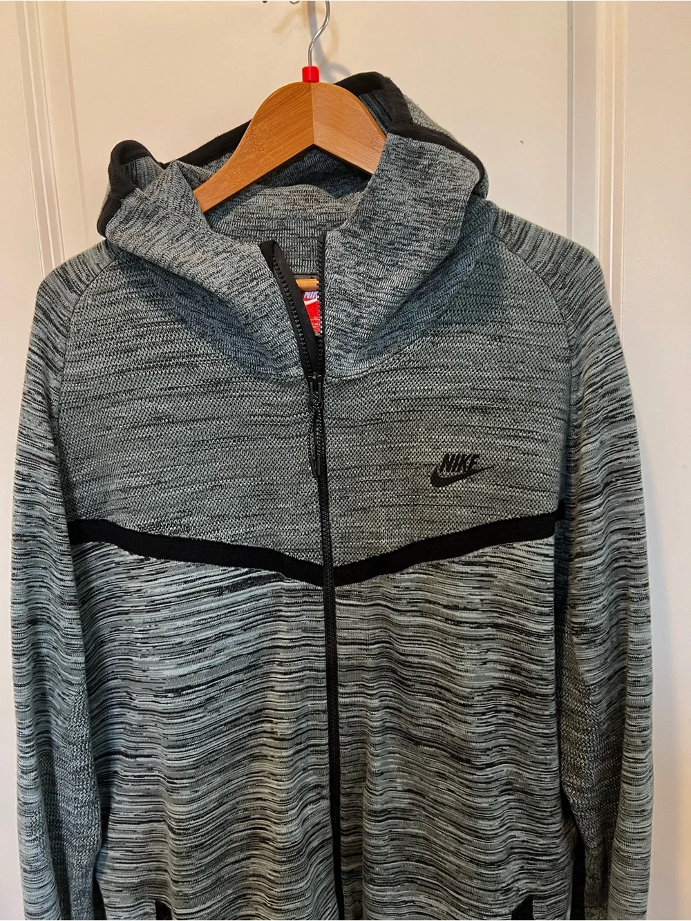 NWOT Nike men’s Tech Knit Windrunner Hoody Jacket